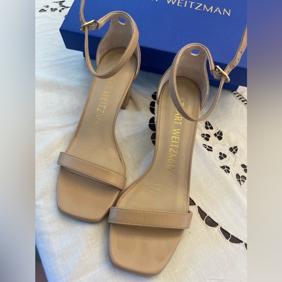 Stuart Weitzman nude ankle strap heels - Picture 2 of 5